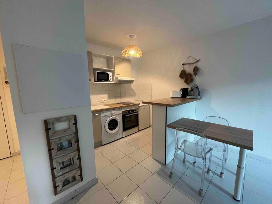 Appartement Cosy, Calme, Lumineux, Balcon, Parking Sarlat-la-Caneda Exterior photo
